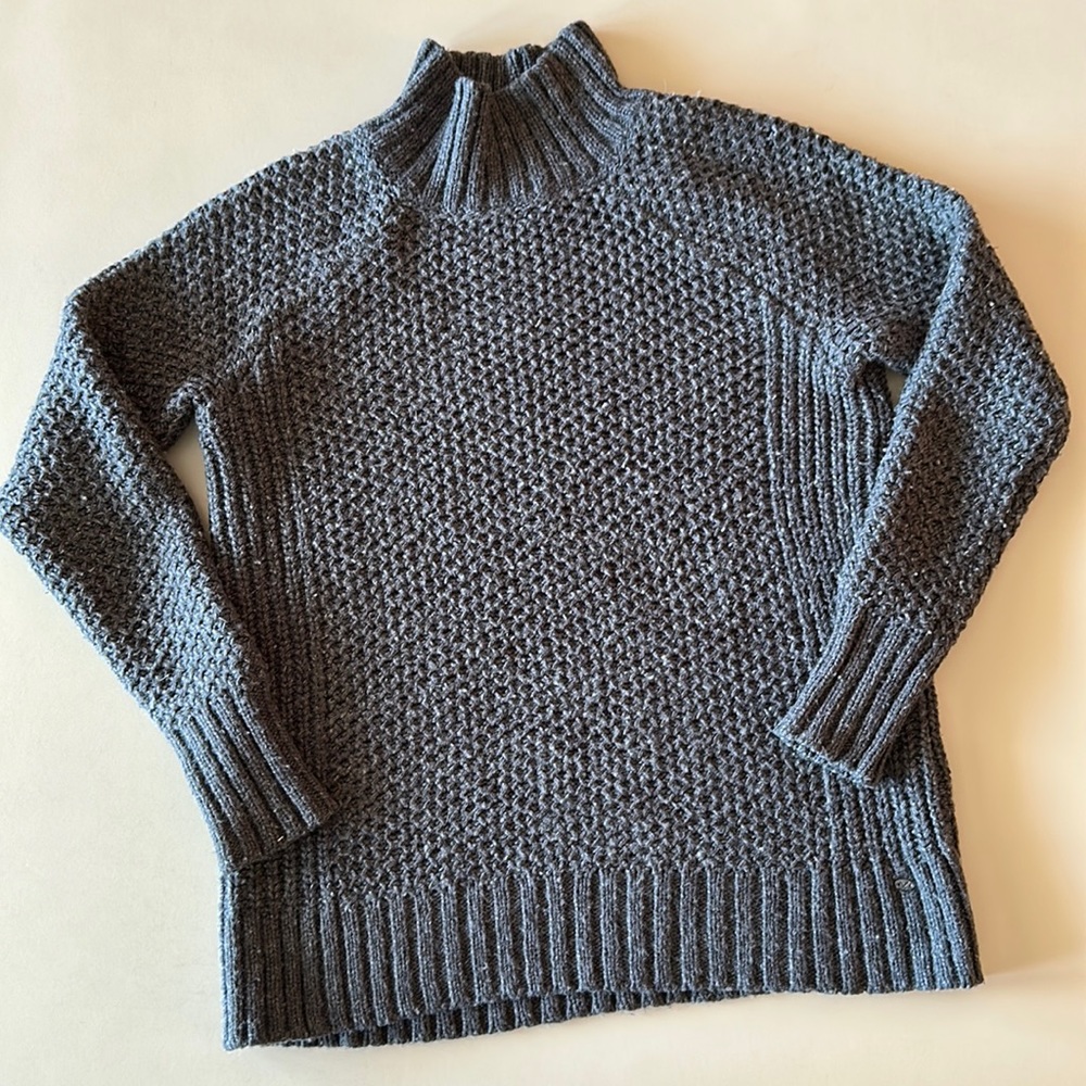 American Eagle Outfitters Gray Sweater Size Small